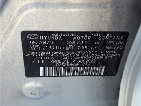 Used 2017 Hyundai Elantra SE image 28