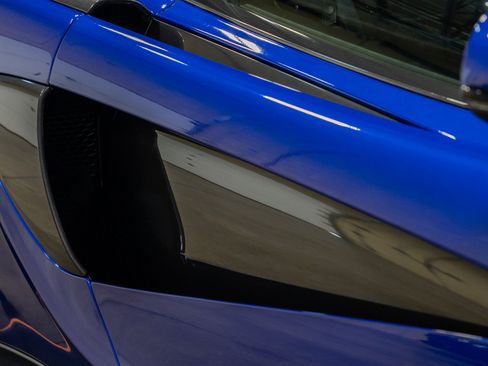 Used 2019 McLaren 570S Coupe RWD image 20