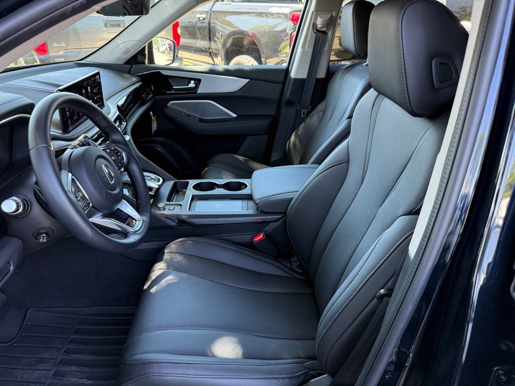 Used 2026 Acura MDX SH-AWD image 15