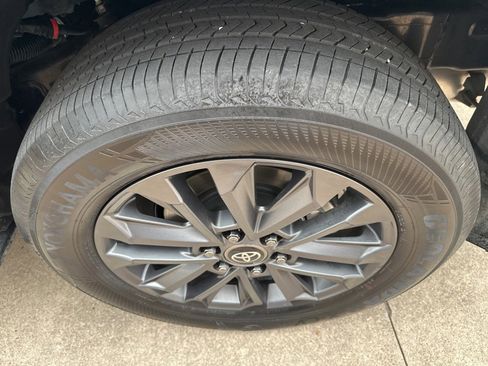 Used 2025 Toyota Land Cruiser w/ Premium Package image 24