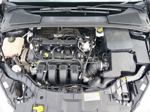 Used 2017 Ford Focus SE w/ Cold Weather Package image 27