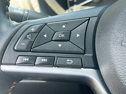 Certified 2024 Nissan Sentra SR FWD image 18