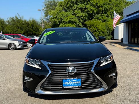 Used 2018 Lexus ES 350 w/ Luxury Package w/Wood Trim FWD image 23