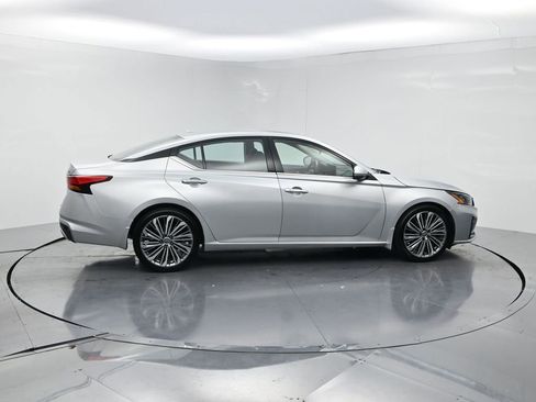 Used 2023 Nissan Altima 2.5 SL FWD image 4