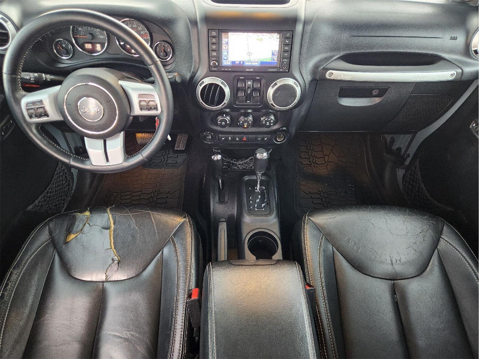 Used 2014 Jeep Wrangler Unlimited Rubicon AWD/4WD image 25