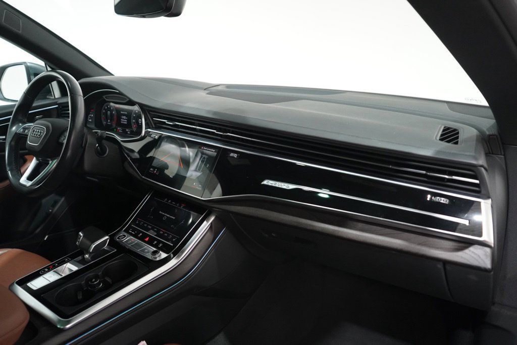 Used 2022 Audi Q8 Prestige AWD/4WD image 20