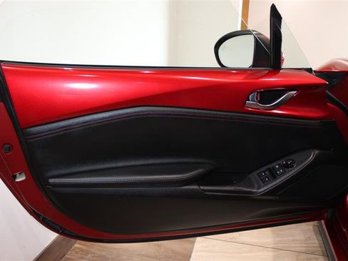Used 2016 MAZDA MX-5 Miata Grand Touring RWD image 25