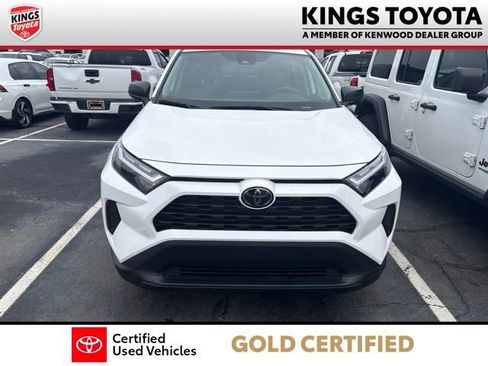 Used 2023 Toyota RAV4 LE FWD image 3