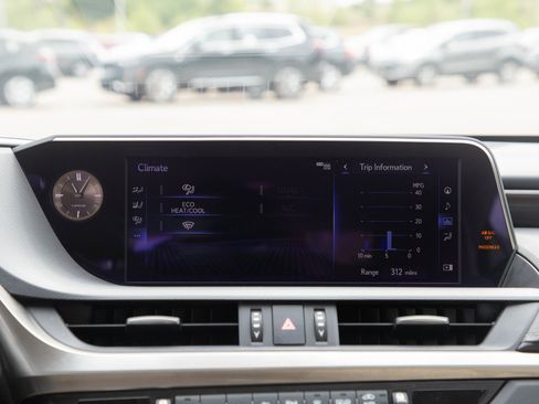 Used 2021 Lexus ES 250 w/ Premium Package AWD/4WD image 16
