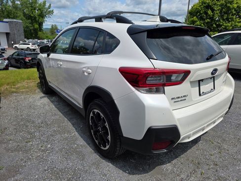 Used 2023 Subaru Crosstrek 2.0i Premium image 4