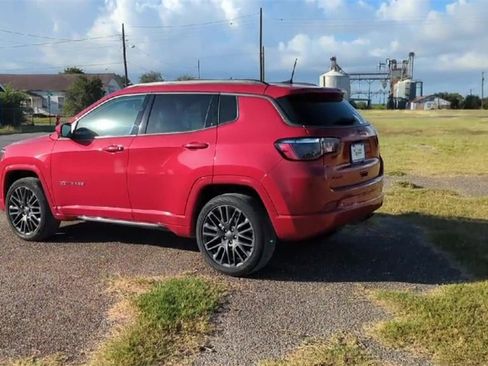 Used 2022 Jeep Compass Limited image 6