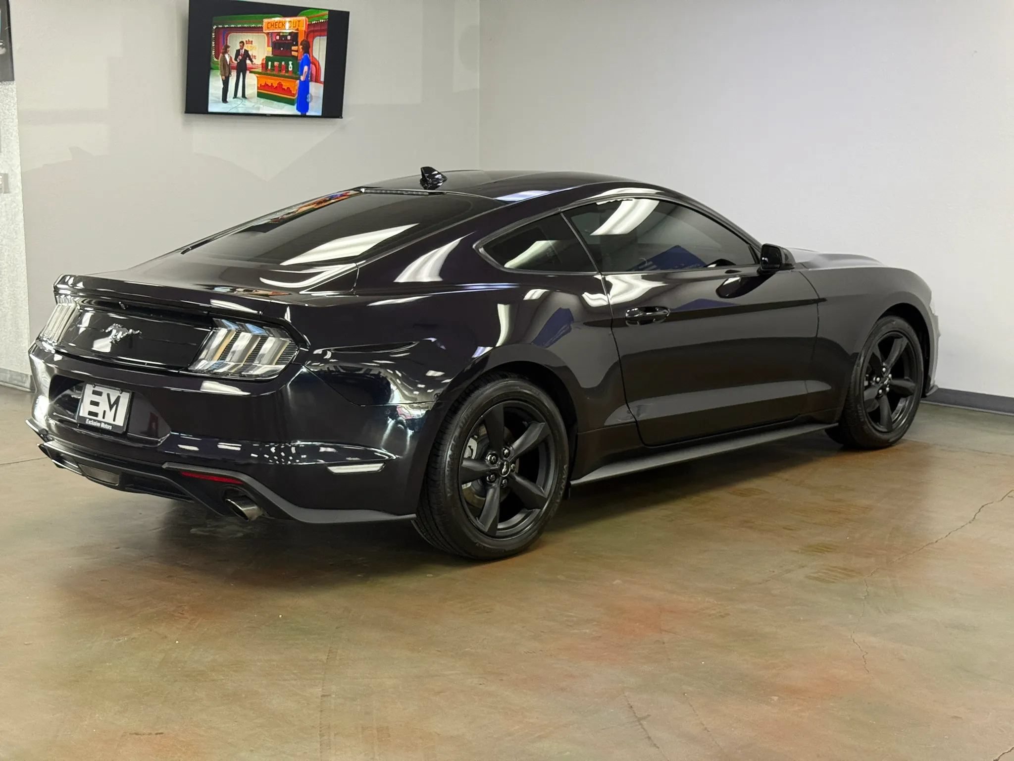 Used 2022 Ford Mustang Coupe RWD image 7