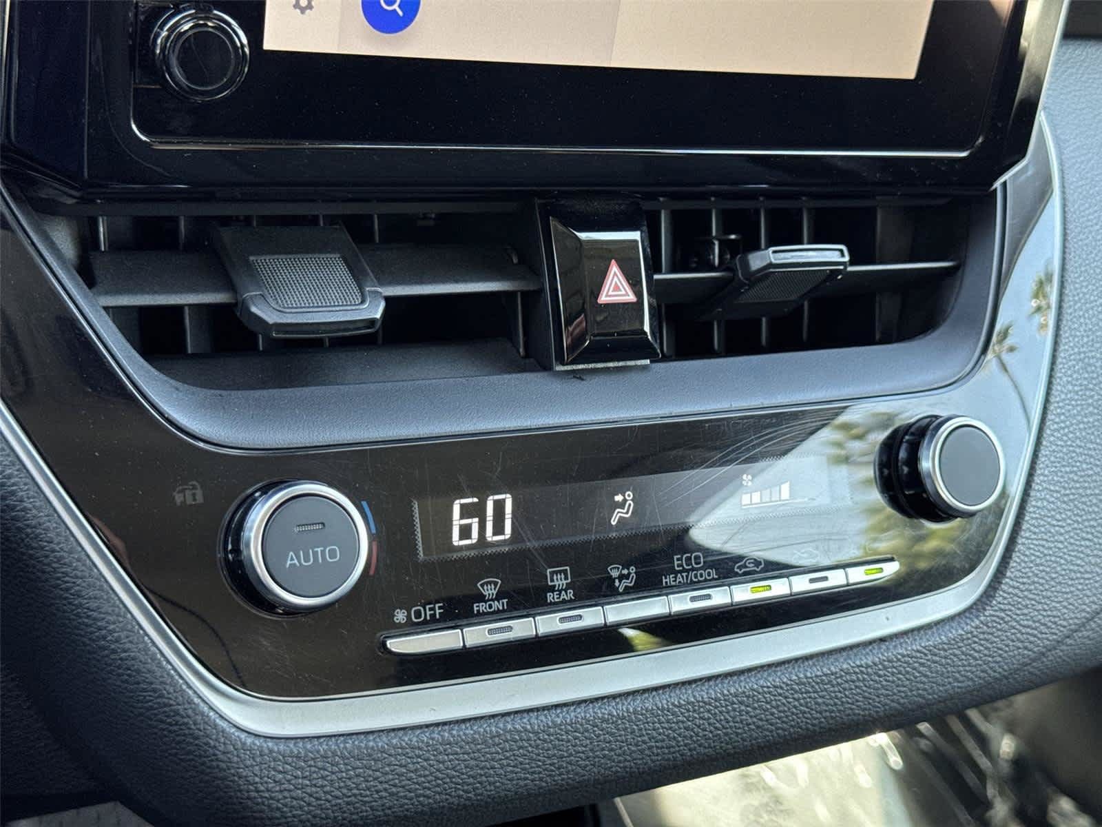 Used 2024 Toyota Corolla LE FWD image 35