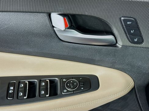 Used 2020 Hyundai Santa Fe Limited image 23