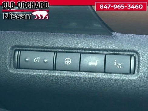 Used 2023 Nissan Pathfinder Platinum image 19