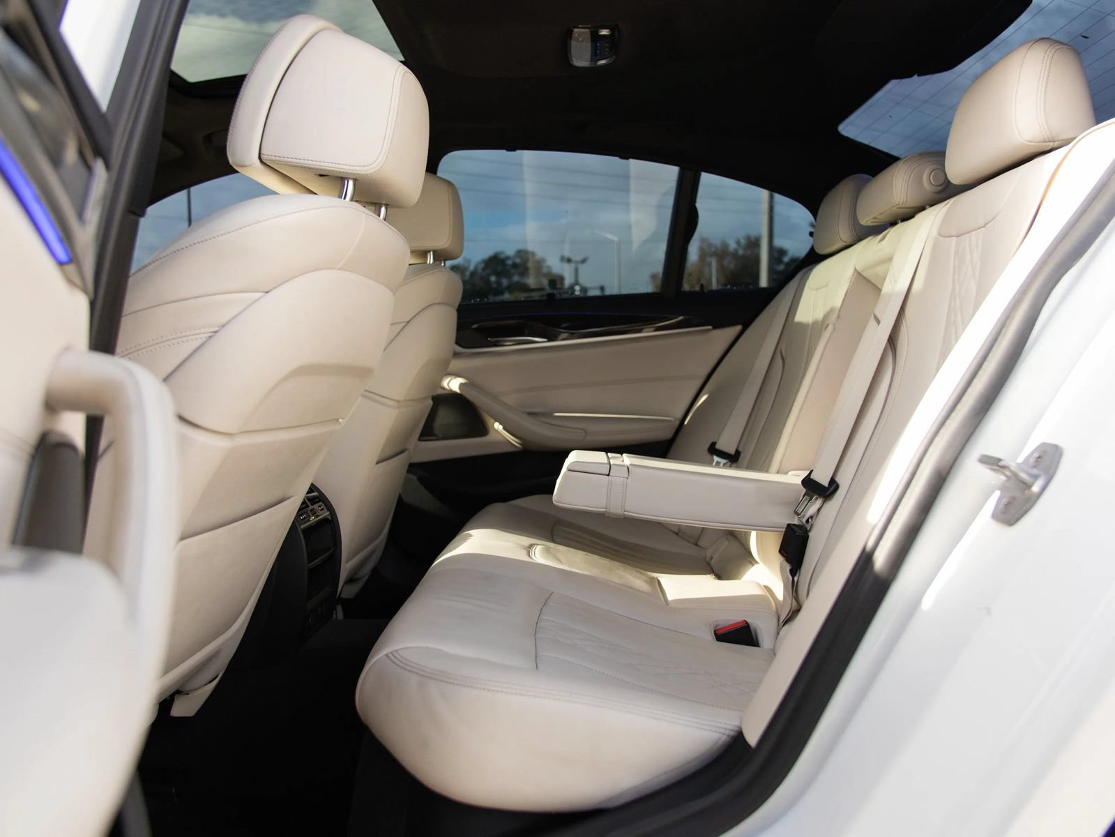 Used 2017 BMW 540i RWD image 23