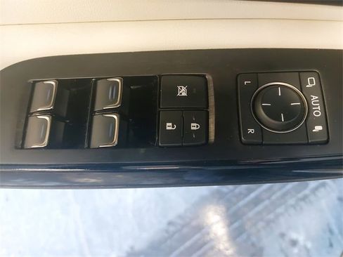 Used 2022 Lexus ES 300h w/ Premium Package image 28