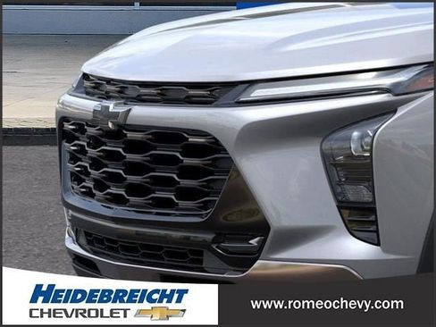 New 2025 Chevrolet Trax ACTIV w/ Driver Confidence Package image 14