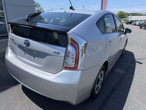 Used 2013 Toyota Prius Two FWD image 4