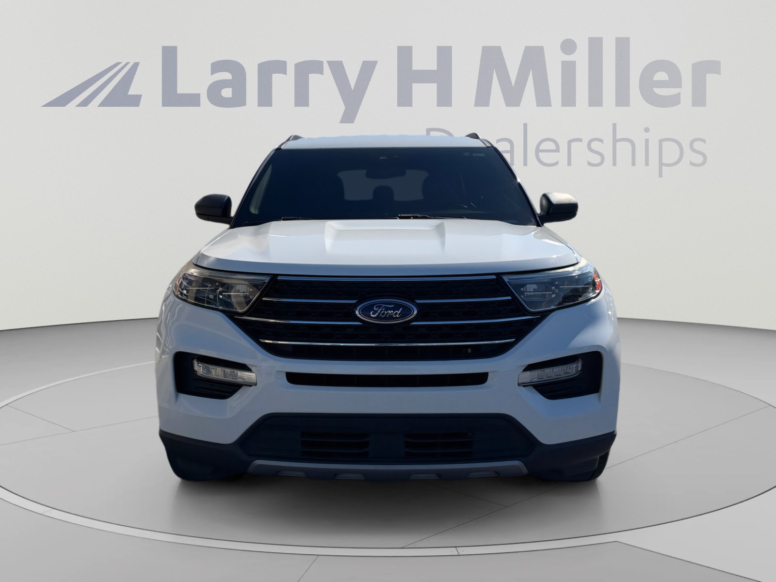 Used 2020 Ford Explorer XLT w/ Equipment Group 202A RWD image 8