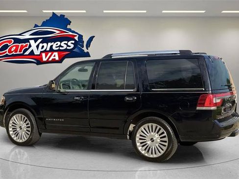 Used 2016 Lincoln Navigator Select AWD/4WD image 23