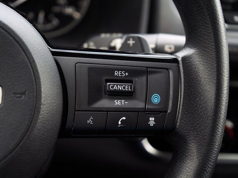 Used 2021 Nissan Rogue SV image 21