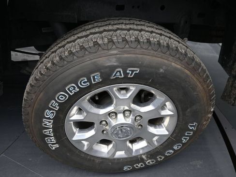 Used 2024 RAM 2500 Laramie AWD/4WD image 9