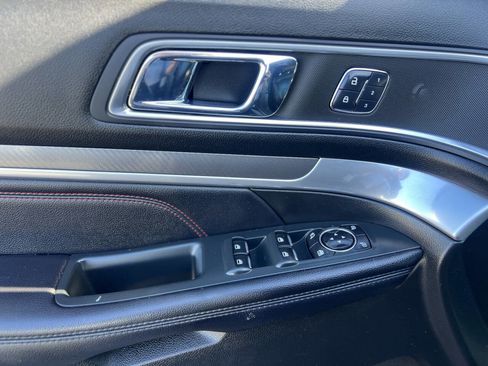 Used 2016 Ford Explorer Sport image 8
