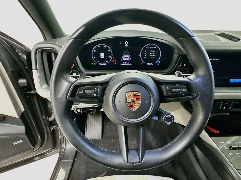 Certified 2024 Porsche Cayenne AWD/4WD image 12