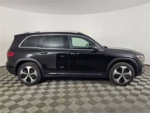 Certified 2025 Mercedes-Benz GLB 250 4MATIC image 22
