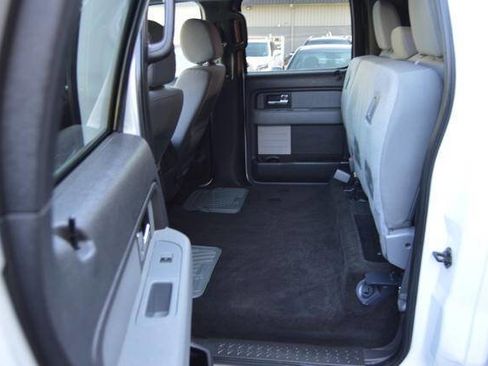 Used 2013 Ford F150 XLT w/ Mid Equipment Group image 39