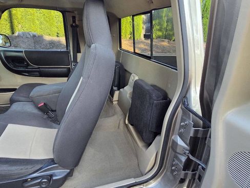 Used 2005 Ford Ranger FX4 image 10