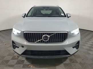 Certified 2025 Volvo XC40 B5 Core video 2