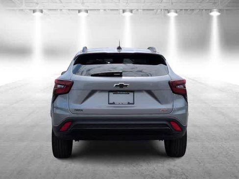 Used 2025 Chevrolet Trax RS w/ Driver Confidence Package FWD image 7