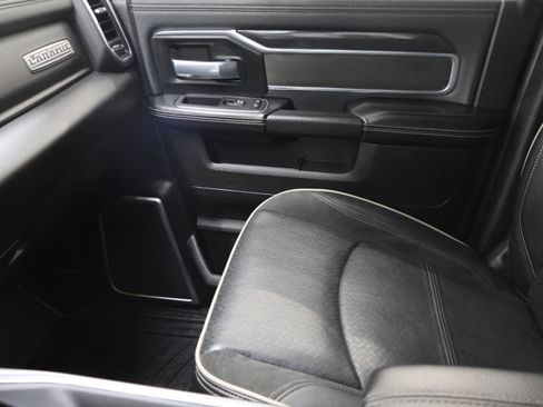 Used 2022 RAM 2500 Laramie AWD/4WD image 13