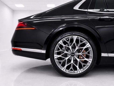Used 2023 Genesis G90 3.5T AWD/4WD image 10