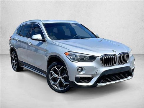 Used 2018 BMW X1 sDrive28i w/ Convenience Package FWD image 11