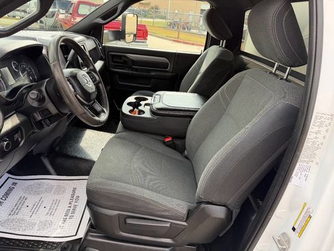 Used 2021 RAM 5500 Tradesman image 19