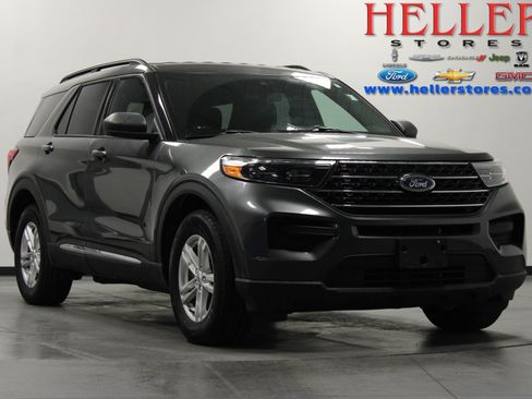 Used 2020 Ford Explorer XLT w/ Comfort Package AWD/4WD image 1