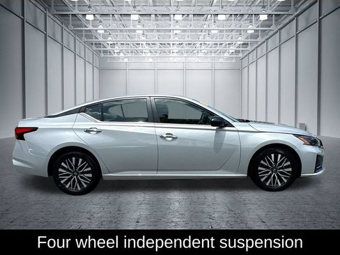 Certified 2025 Nissan Altima 2.5 SV FWD image 8