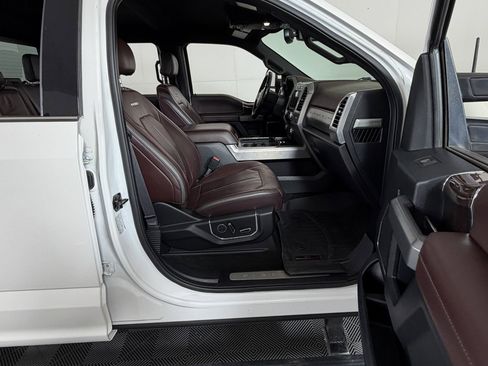 Used 2017 Ford F350 Platinum image 6