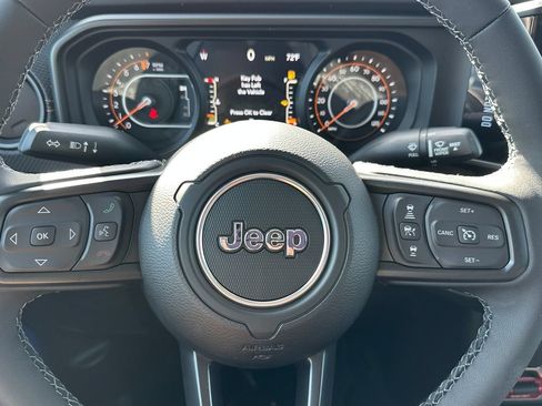 New 2026 Jeep Gladiator Mojave w/ Technology Group AWD/4WD image 19