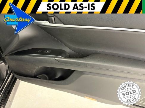 Used 2019 Toyota Camry LE FWD image 35