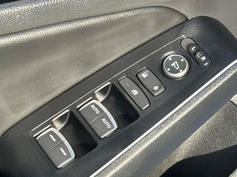 Certified 2025 Honda Civic Sport Touring image 17