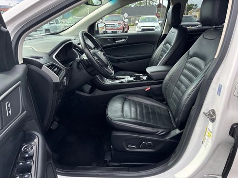 Used 2017 Ford Edge SEL w/ Equipment Group 201A AWD/4WD image 11