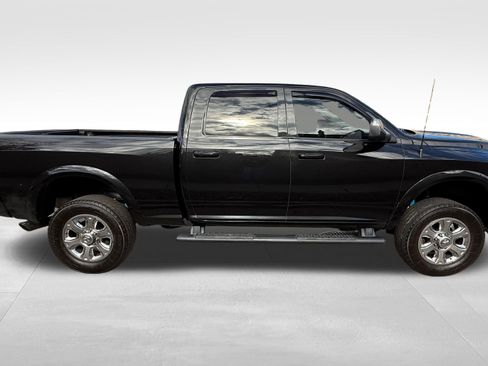 Used 2018 RAM 2500 Laramie w/ Sport Appearance Group image 4