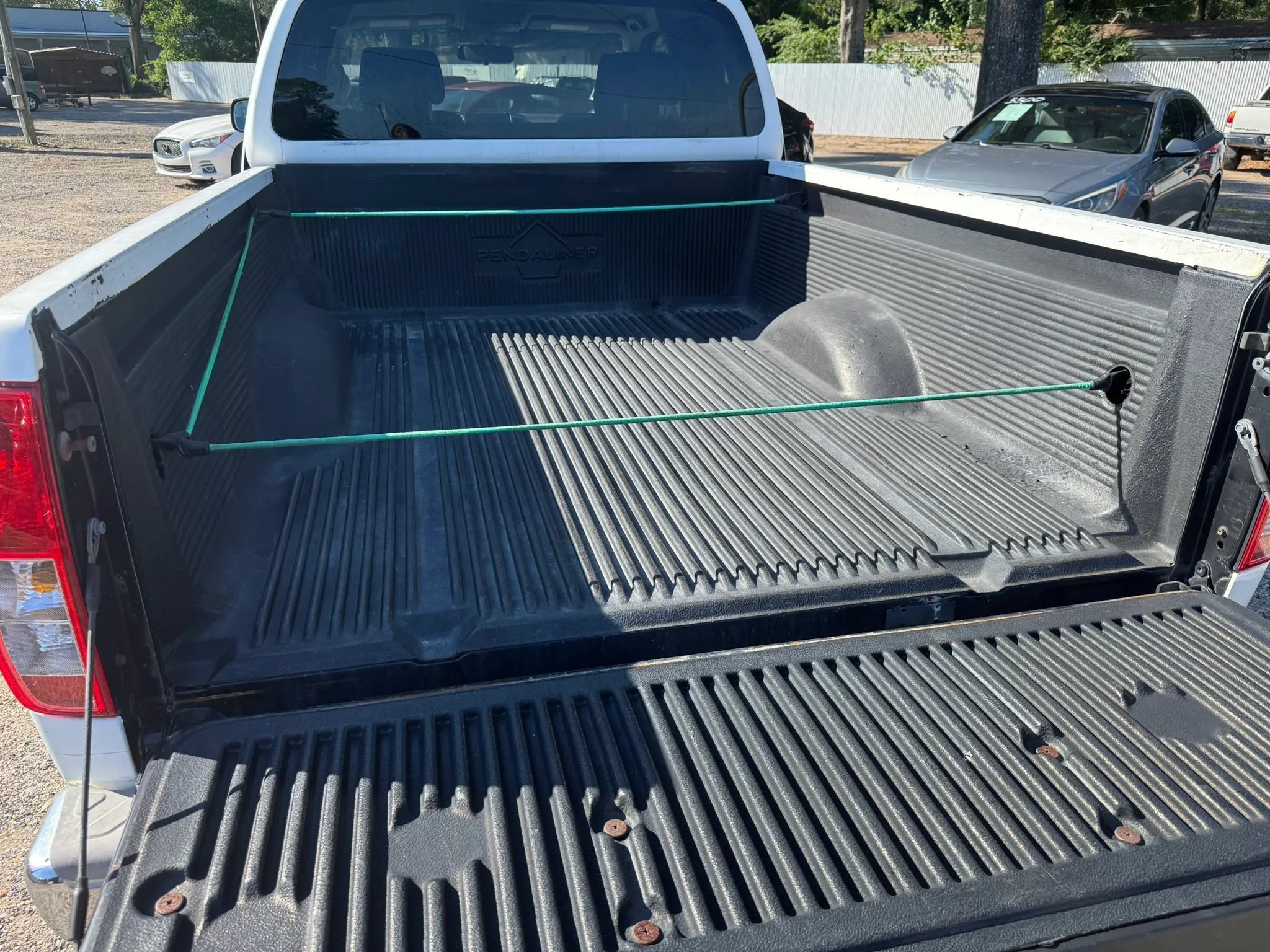 Used 2016 Nissan Frontier S RWD image 5
