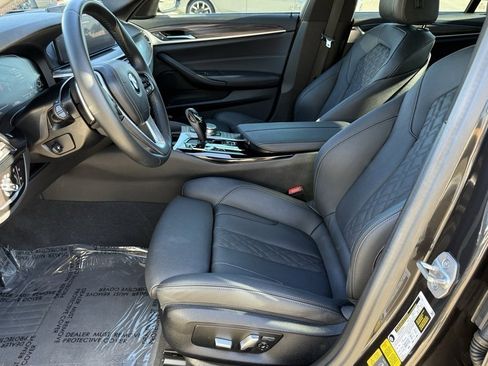 Certified 2023 BMW 530e w/ Convenience Package image 19