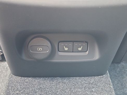 New 2026 Volvo XC40 B5 Plus w/ Protection Package Premier image 11