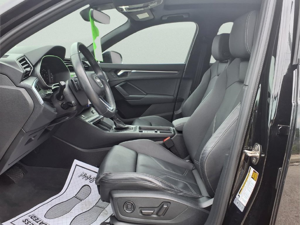 Used 2023 Audi Q3 2.0T Premium Plus w/ Premium Plus Package AWD/4WD image 9